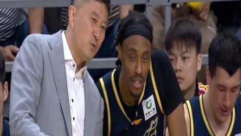 大乐透期号专家推荐：深圳vs新疆质合分析前区十码